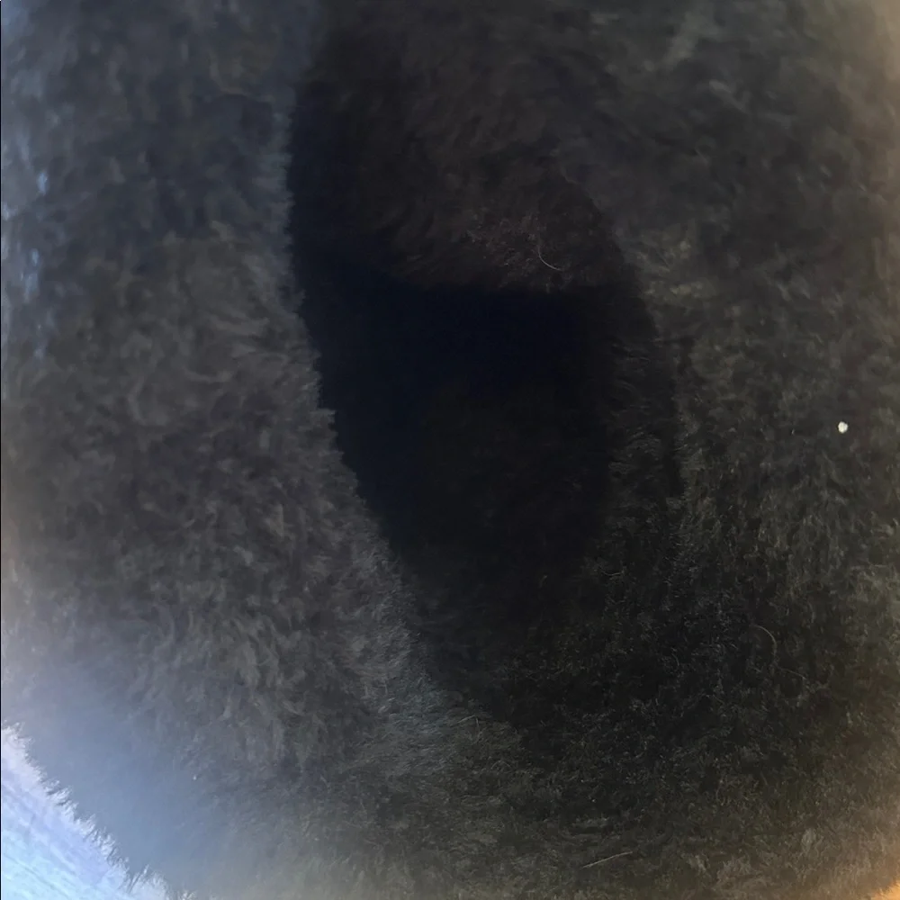 Fuzzy Black Hat Women’s